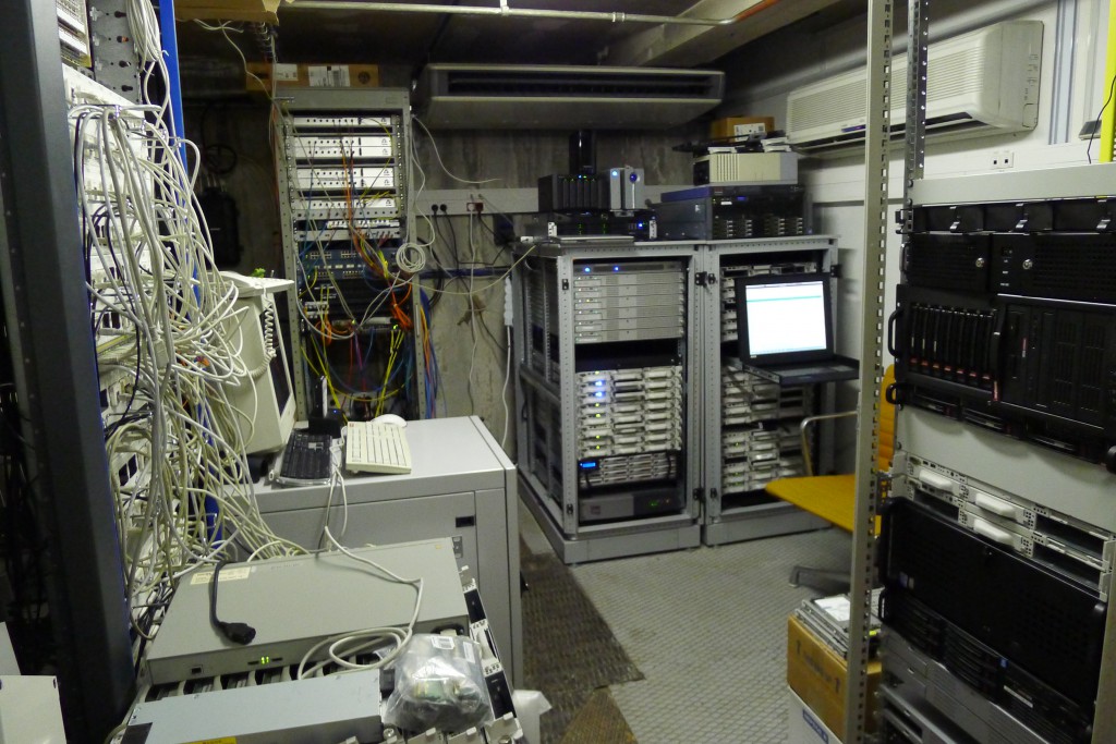 La salle machines principale du laboratoire vers 2012.